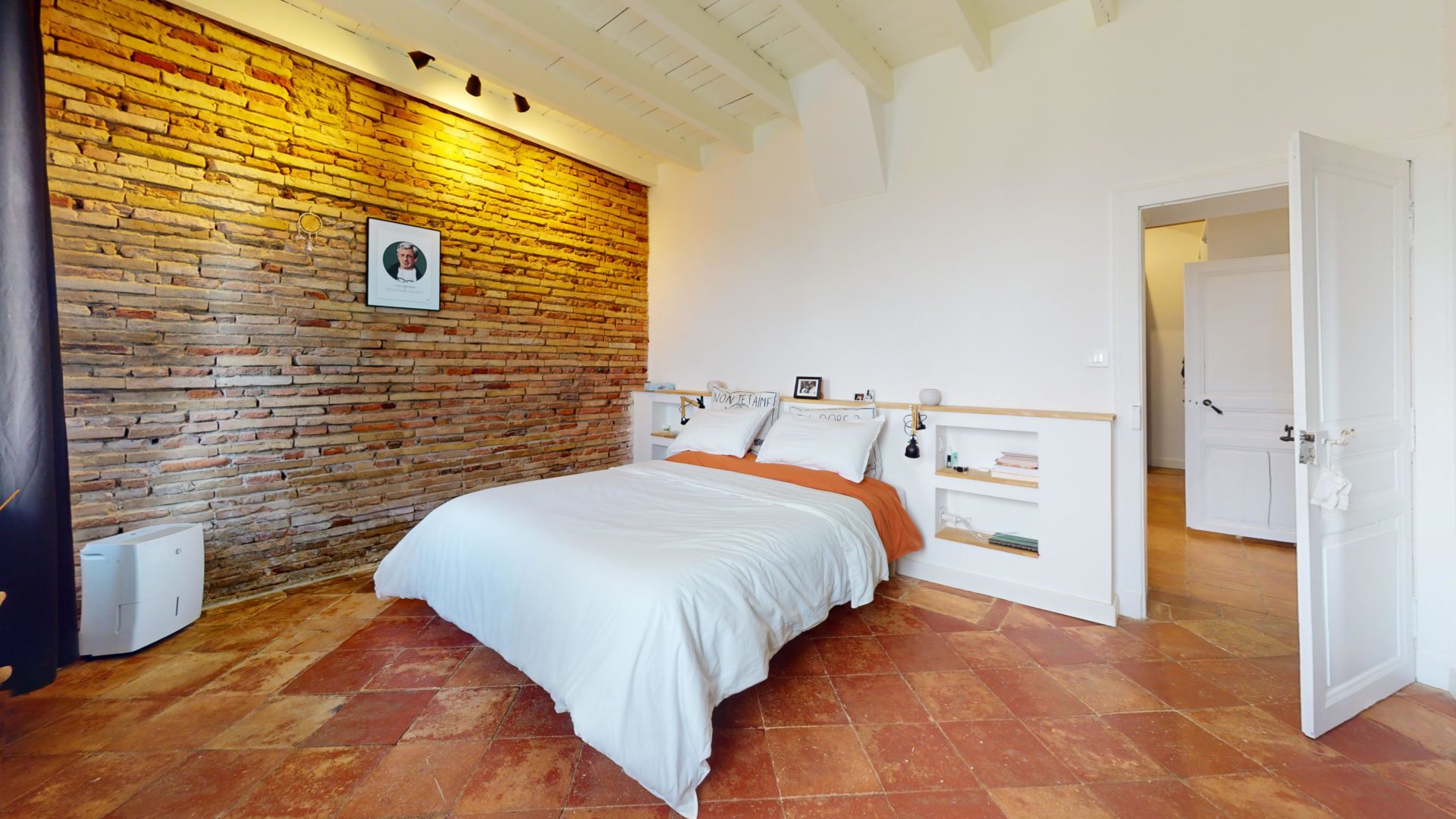 146-Chemin-De-La-Chapelle-St-Pierre-Bedroom